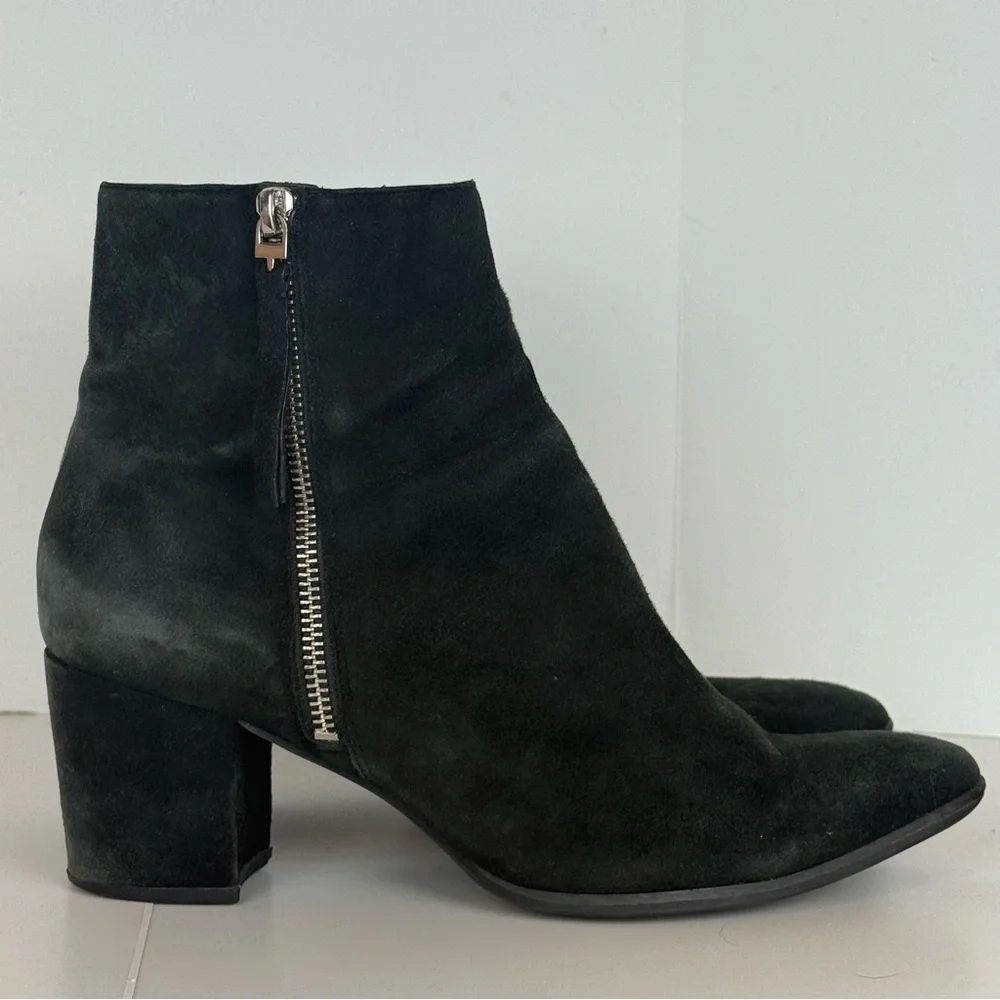 MICHAEL Michael Kors Ankle Bootie 9.5 Black Suede Side Zipper 2.5” Heel